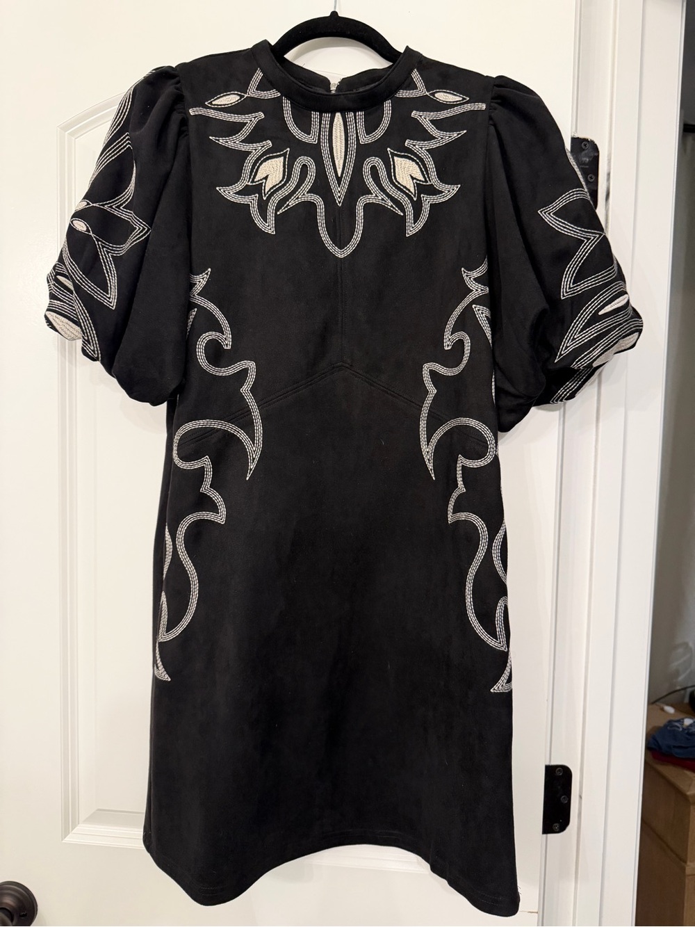 THML NWT Black Ivory Embroidered Puff Sleeve Shift Dress Size S